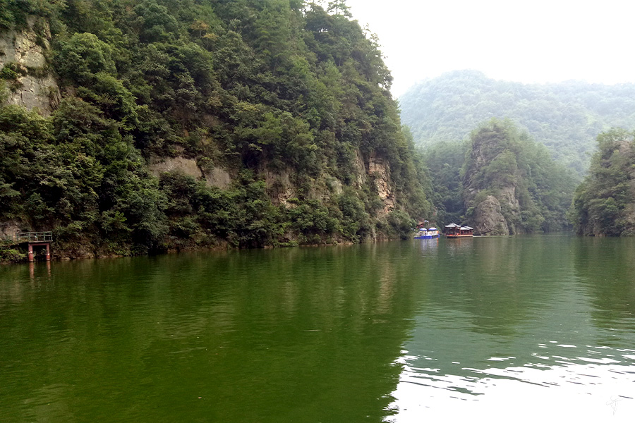 Zhangjiajie Baofeng Lake