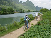 Bycycle Riding at Yangshuo, the Best Place for a Leisure Vacation